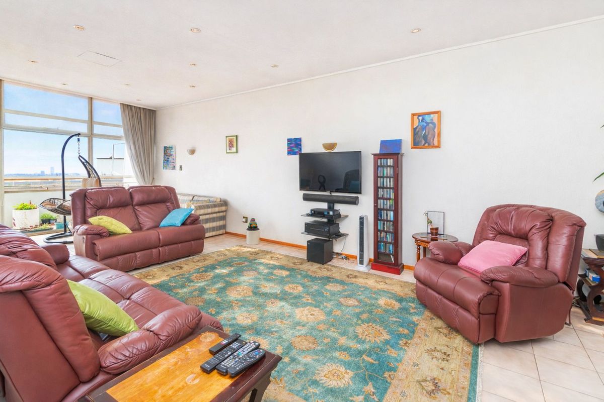 House For Sale in Killarney - Photo 3