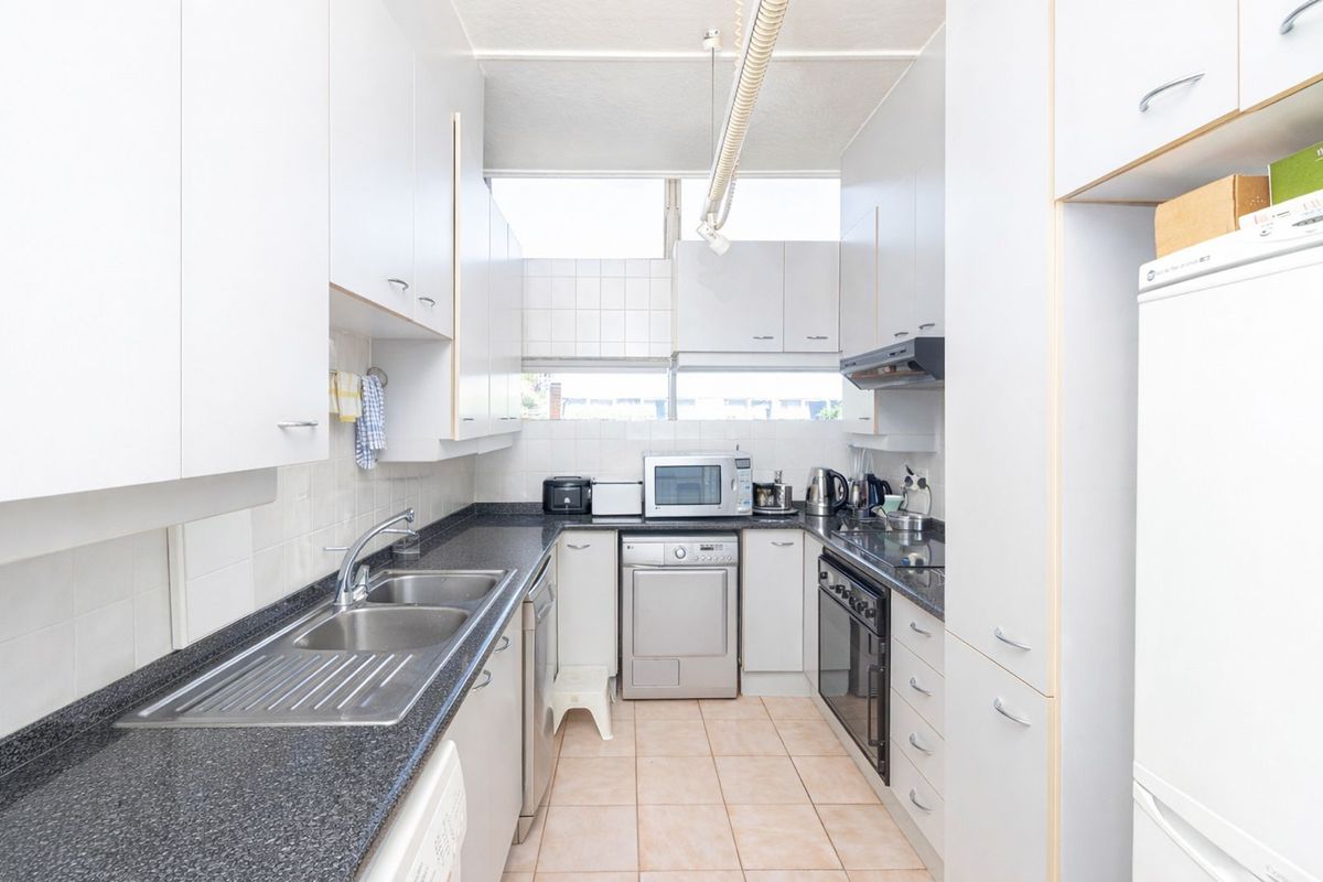 House For Sale in Killarney - Photo 5