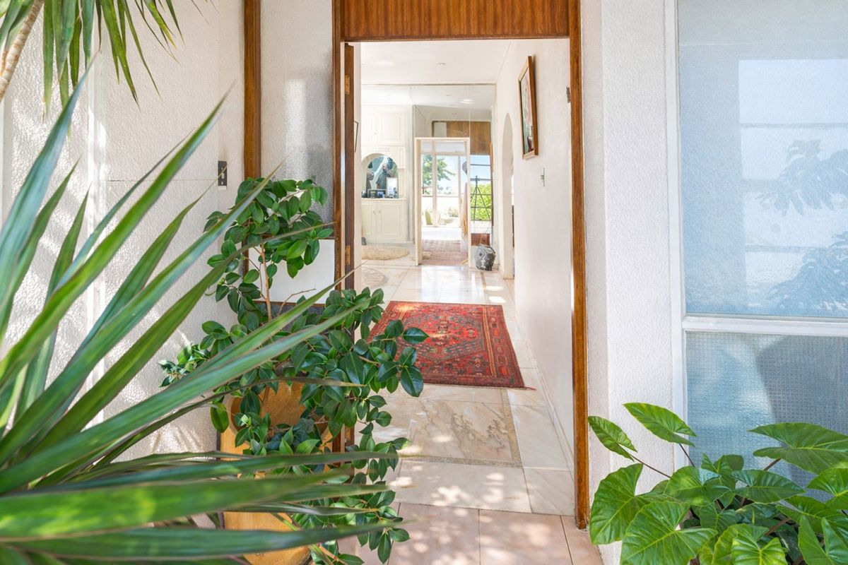 House For Sale in Killarney - Photo 2