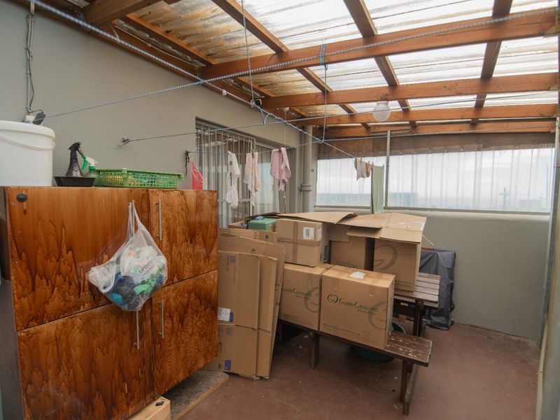 House For Sale in North End - Photo 6