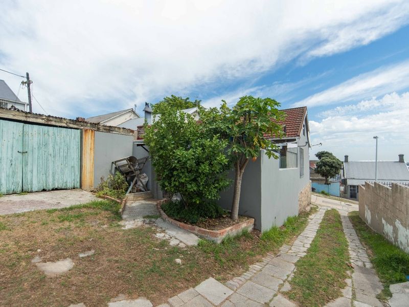 House For Sale in North End - Photo 4