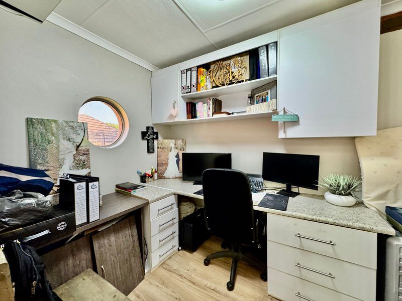 House For Sale in Secunda Central - Photo 9