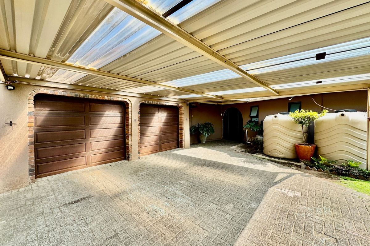 House For Sale in Secunda Central - Photo 2