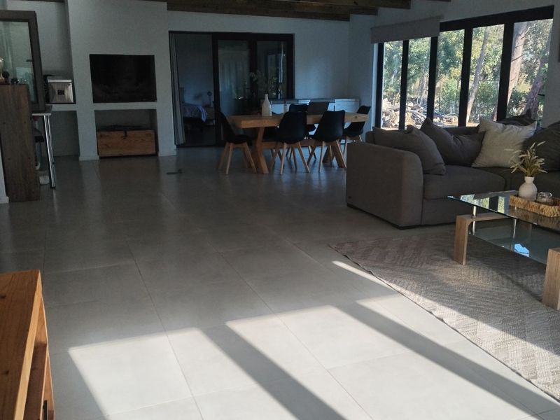 House To Rent in High Riding Country Estate - Photo 5