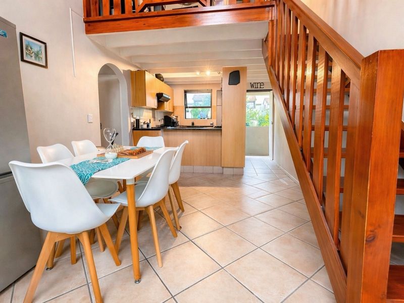 Apartment For Sale in Douglasdale - Photo 4