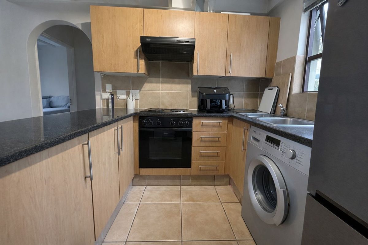 Apartment For Sale in Douglasdale - Photo 5