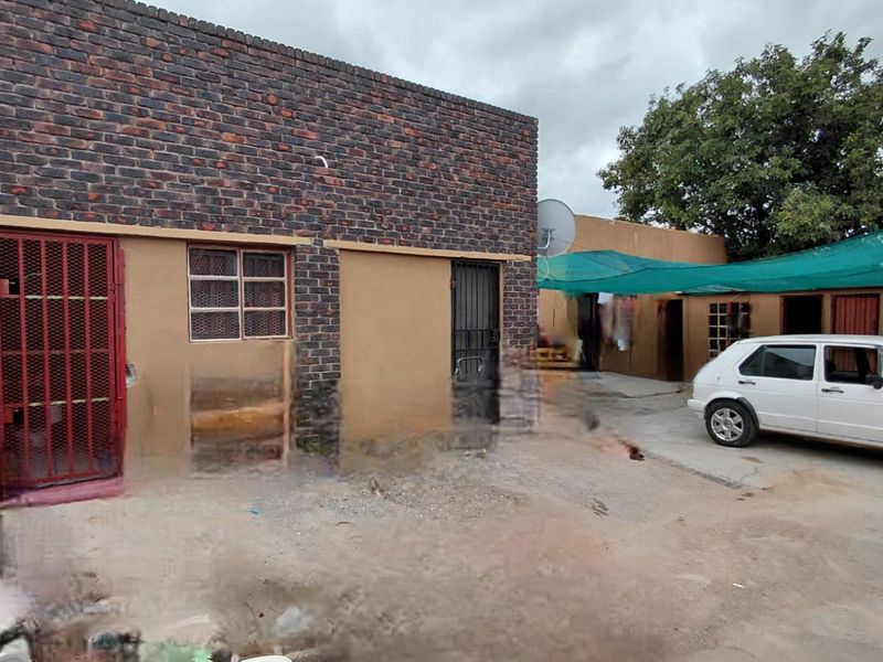 House For Sale in Seshego 9B - Photo 3