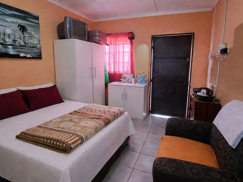 House For Sale in Seshego 9B - Photo 5