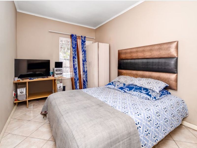 Townhouse For Sale in Ferndale - Photo 7