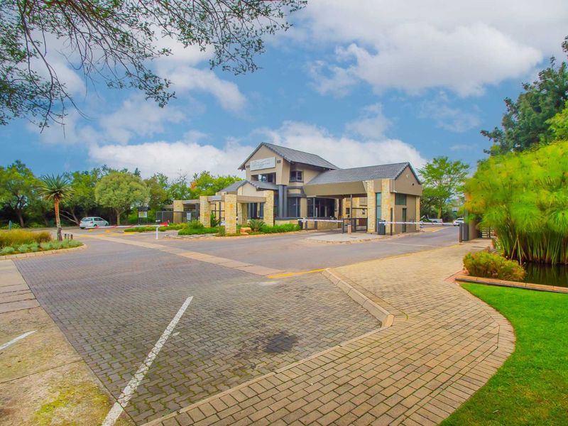 House For Sale in Featherbrooke Estate - Photo 4