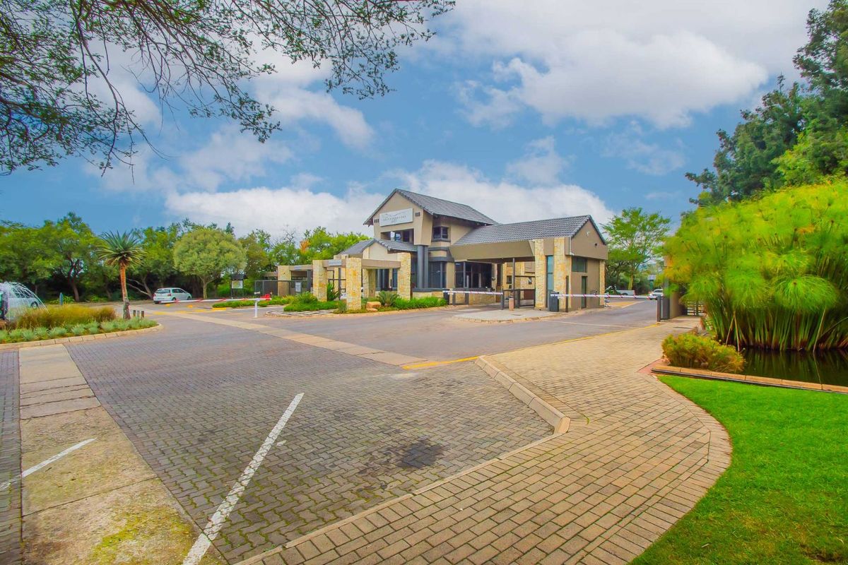 House For Sale in Featherbrooke Estate - Photo 4