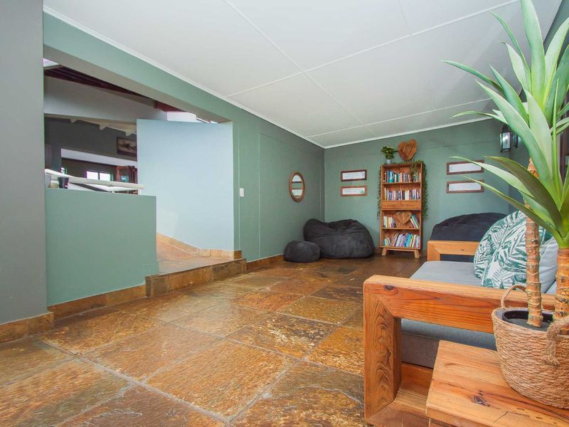 House For Sale in Featherbrooke Estate - Photo 8