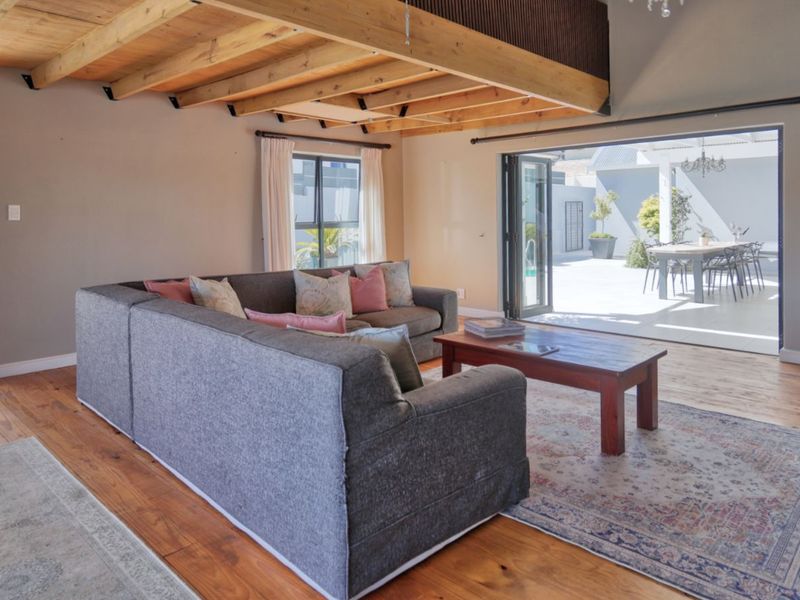 House For Sale in Mount Royal Golf Estate - Photo 3