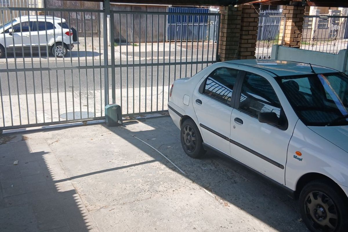 House For Sale in Westridge - Photo 5