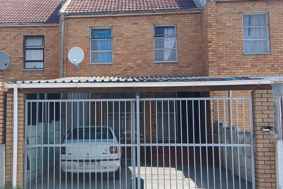 House For Sale in Westridge - Photo 2