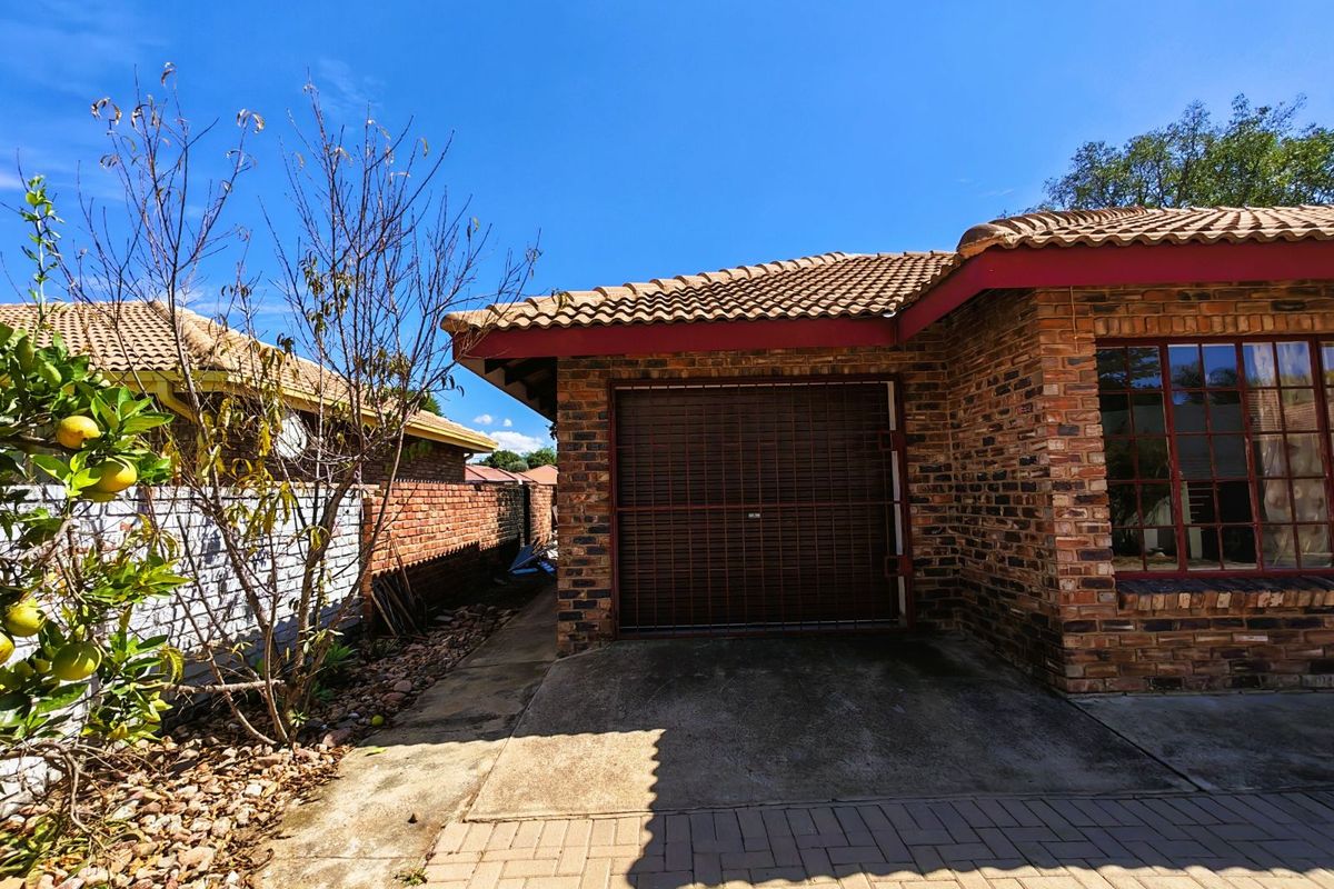 House For Sale in Modimolle Central - Photo 4
