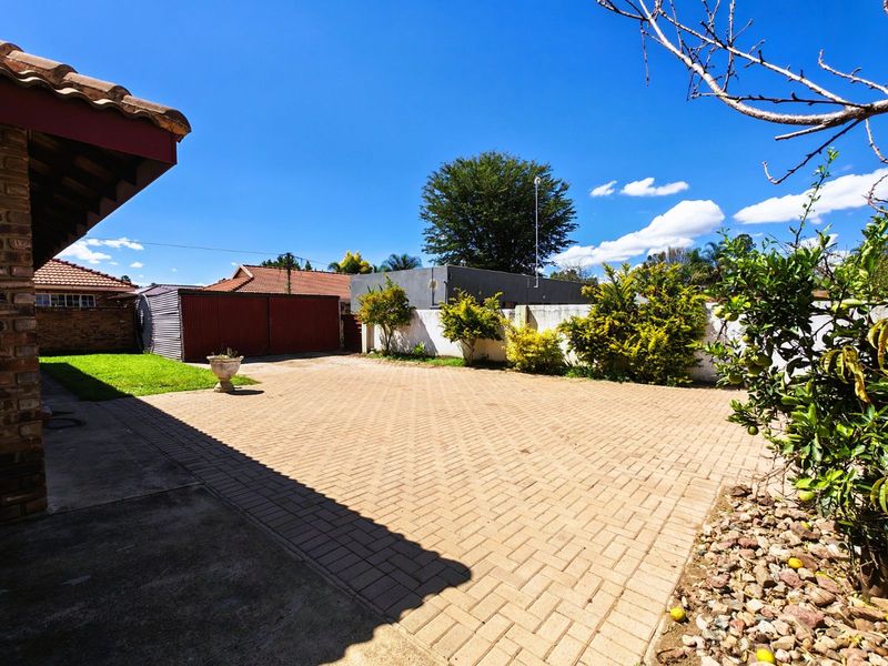 House For Sale in Modimolle Central - Photo 5