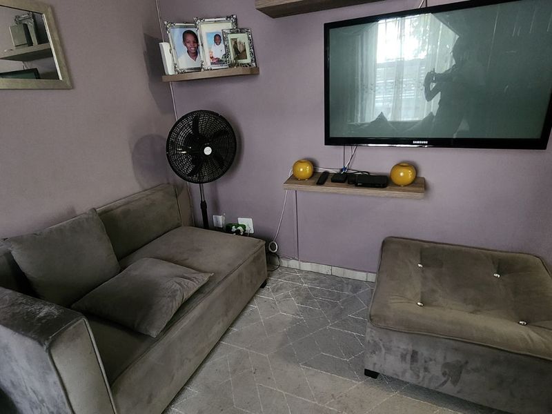 House For Sale in Riverside View - Photo 6