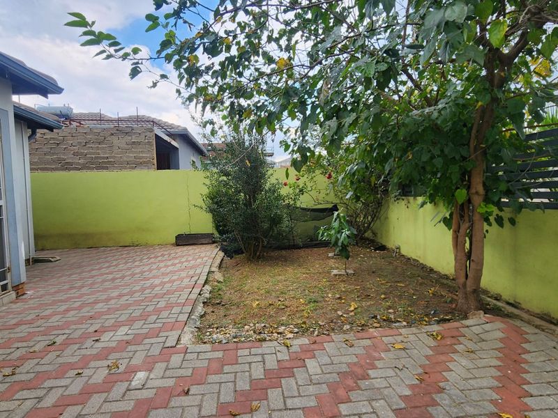 House For Sale in Riverside View - Photo 2