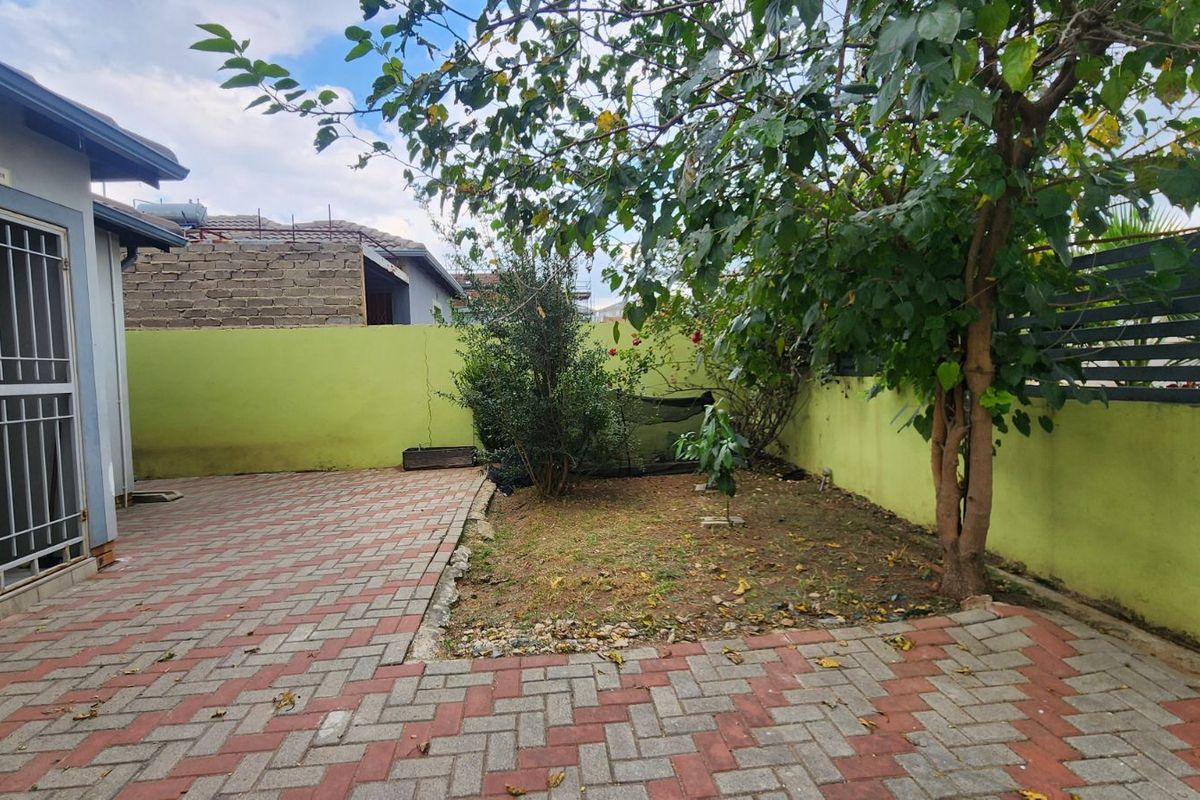 House For Sale in Riverside View - Photo 2