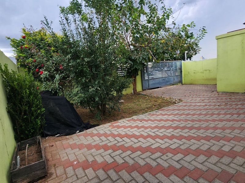 House For Sale in Riverside View - Photo 1