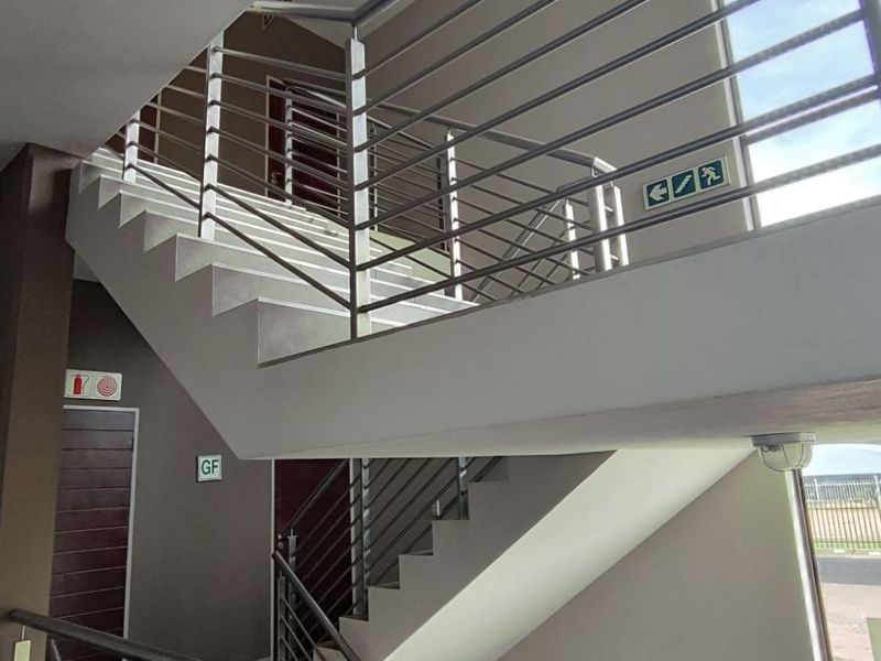 Office To Rent in Silver Lakes - Photo 9