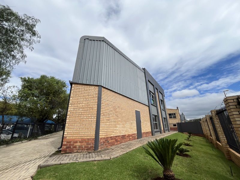 Industrial To Rent in Rooihuiskraal - Photo 3