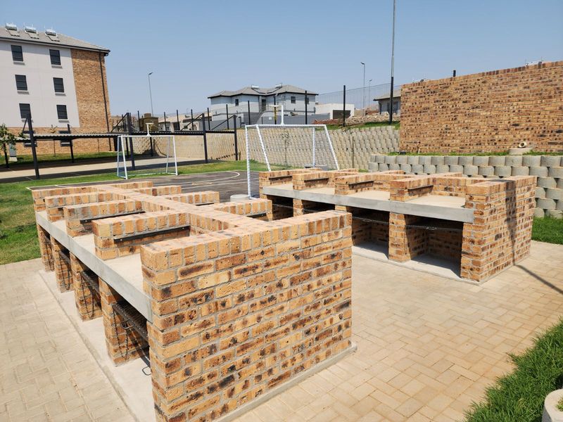 Apartment For Sale in Riverside View - Photo 3