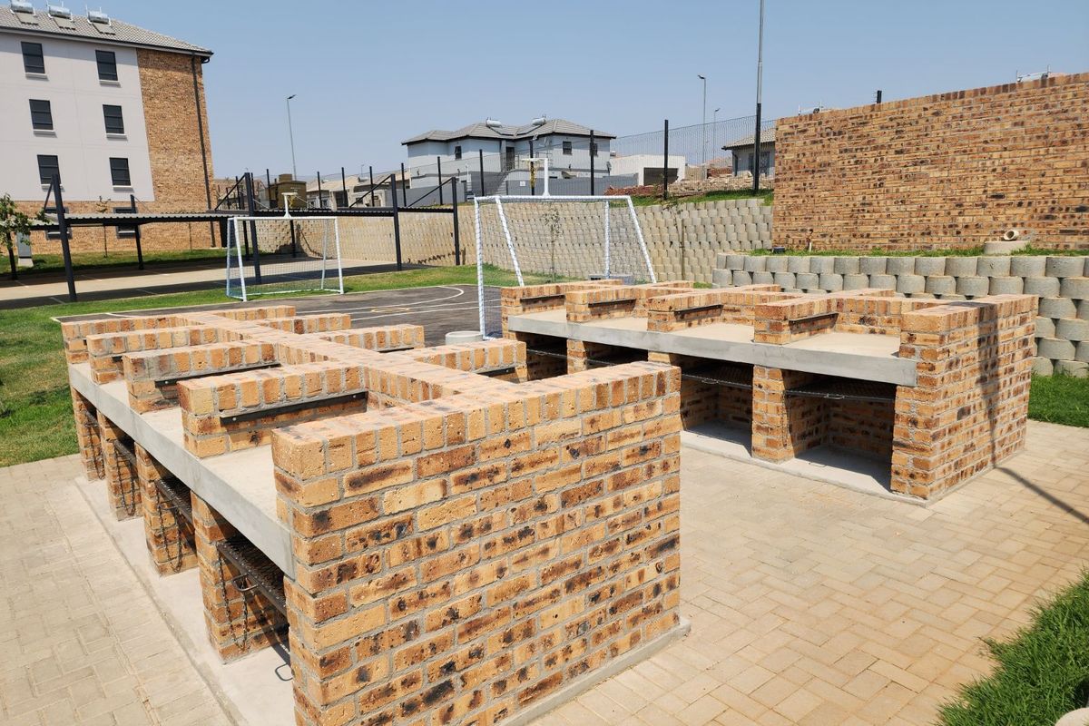 Apartment For Sale in Riverside View - Photo 3