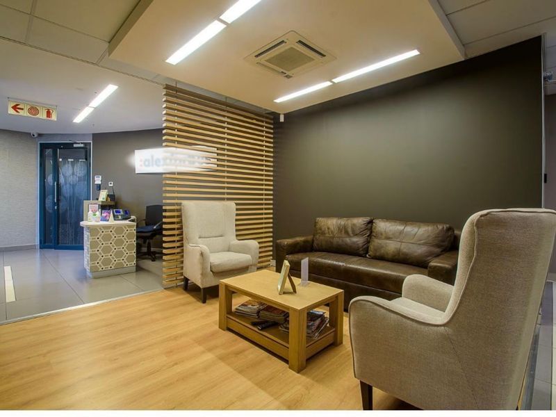 Office For Sale in Equestria - Photo 3