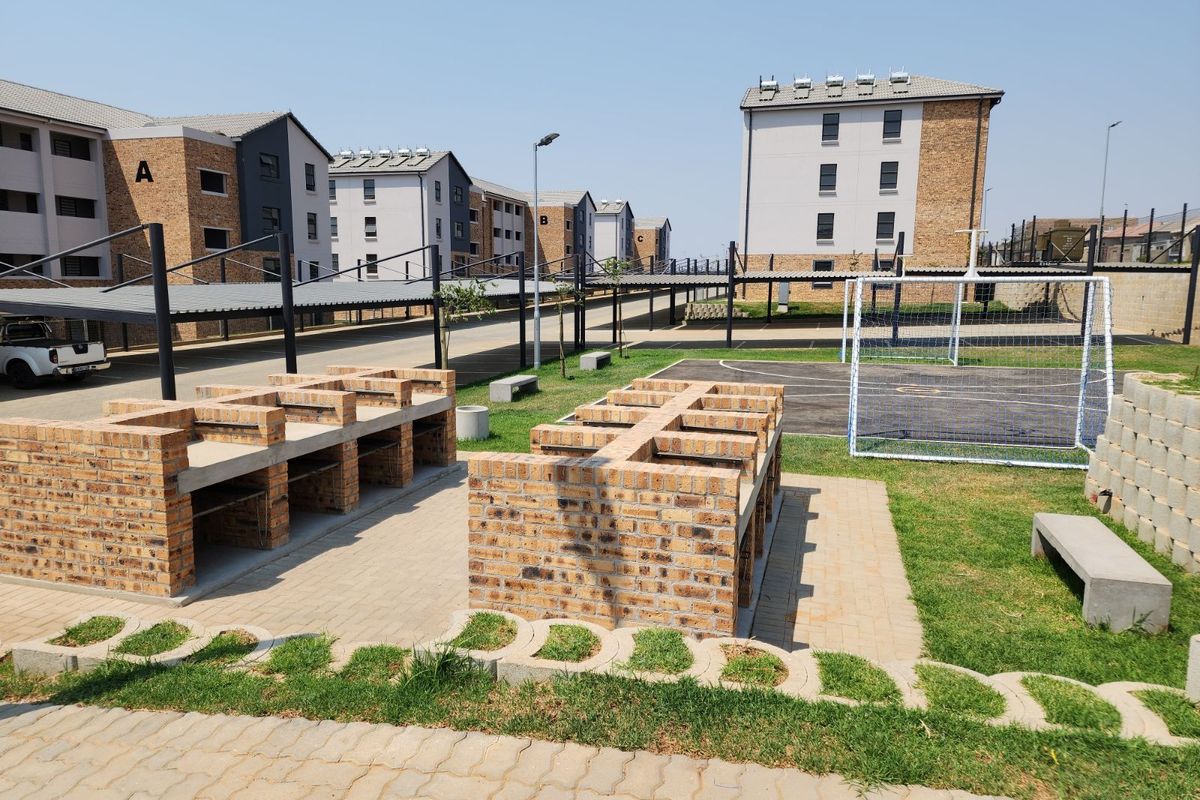 Apartment For Sale in Riverside View - Photo 2