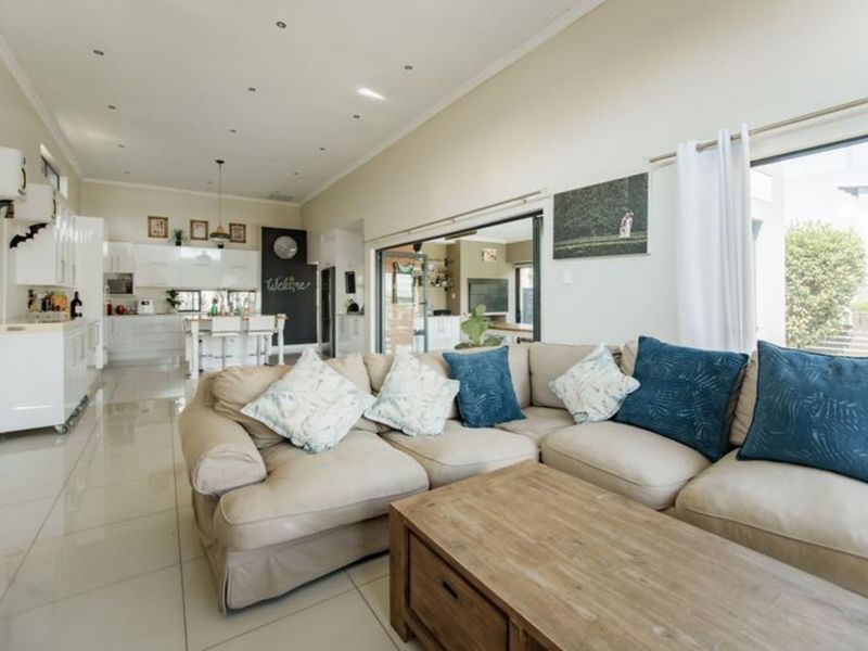 House For Sale in Copperleaf Estate - Photo 10