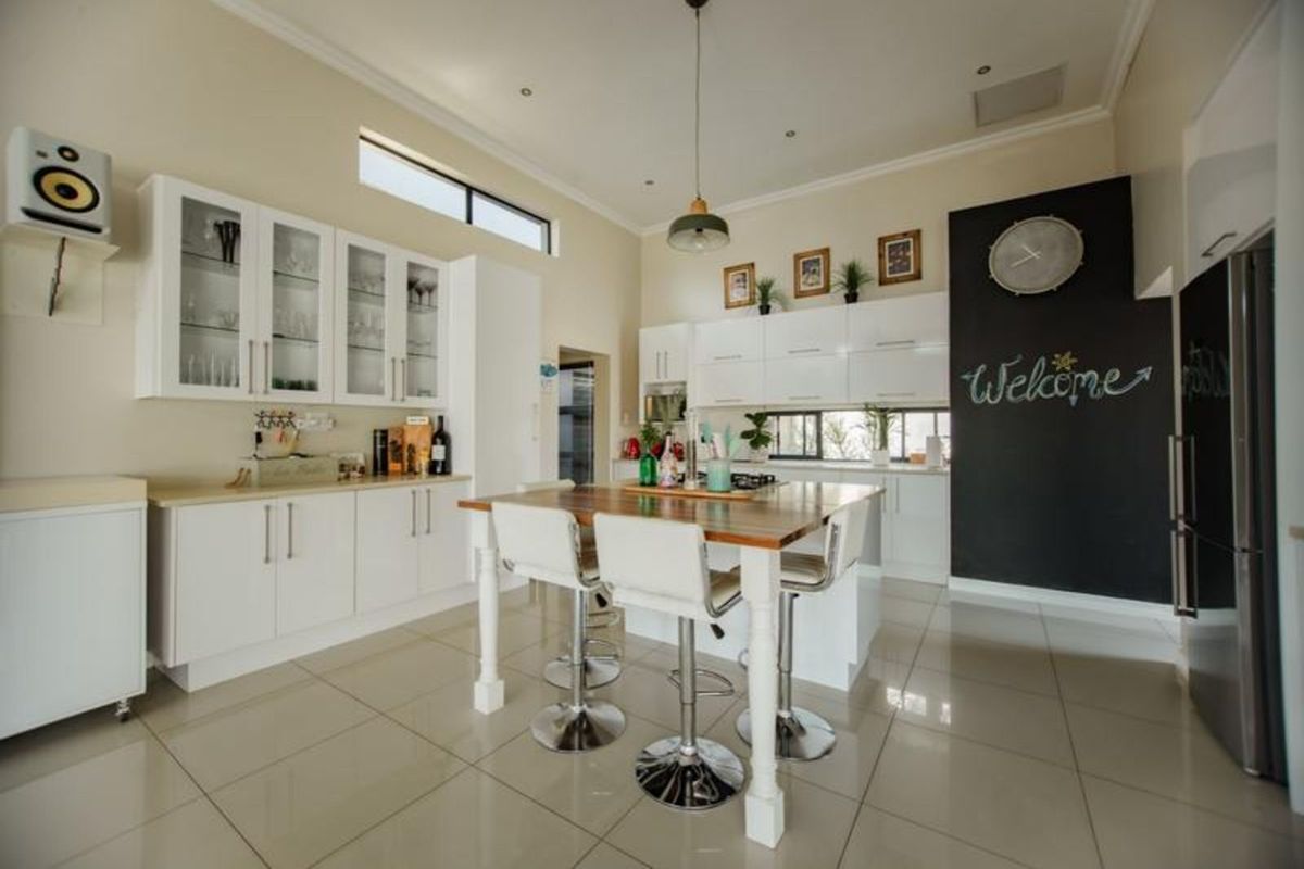 House For Sale in Copperleaf Estate - Photo 4