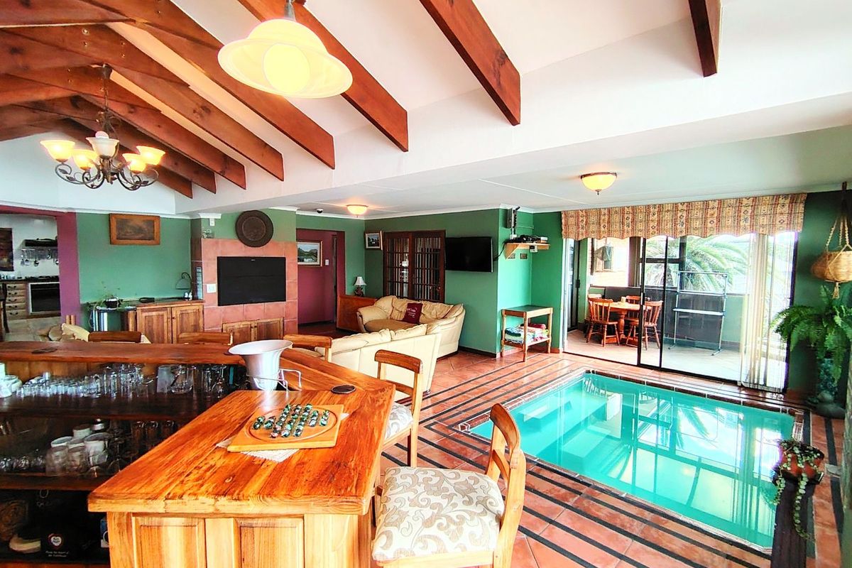 House For Sale in Bayview - Photo 2