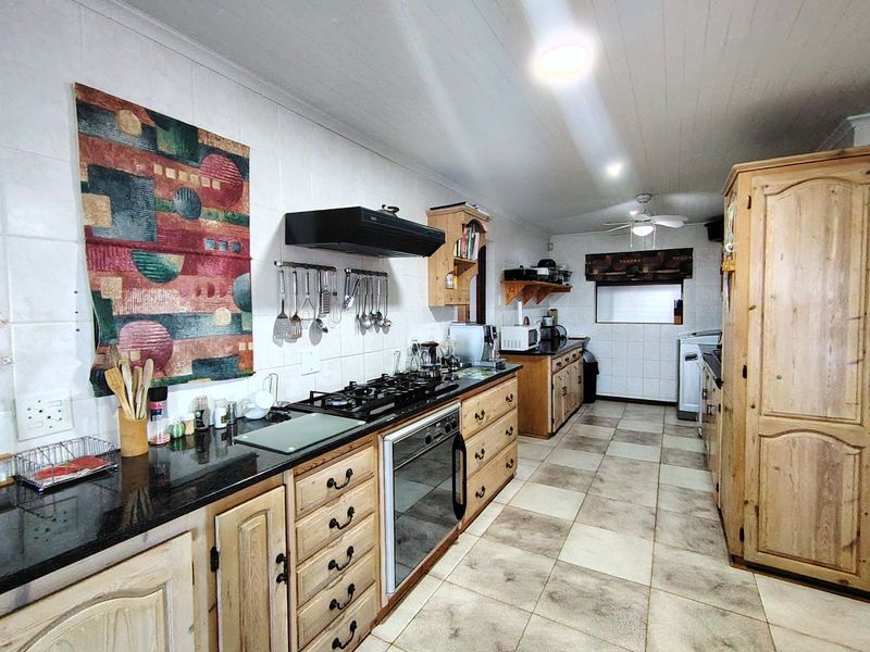 House For Sale in Bayview - Photo 3