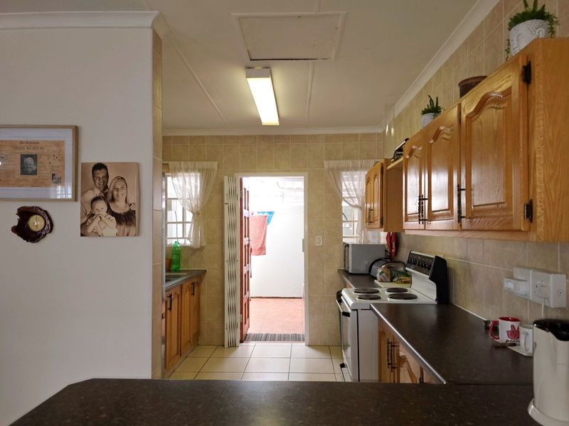 Townhouse For Sale in Die Hoewes - Photo 8