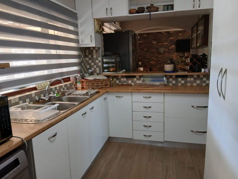 House To Rent in George South - Photo 7