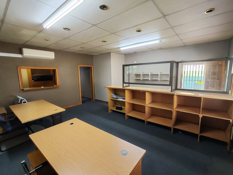 Office To Rent in Villieria - Photo 6