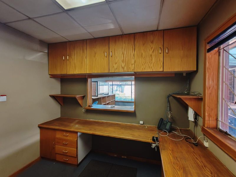 Office To Rent in Villieria - Photo 10