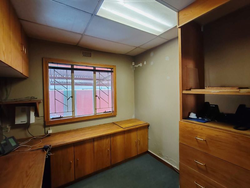 Office To Rent in Villieria - Photo 9