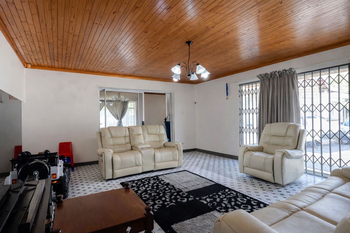 House For Sale in Greenhills - Photo 3