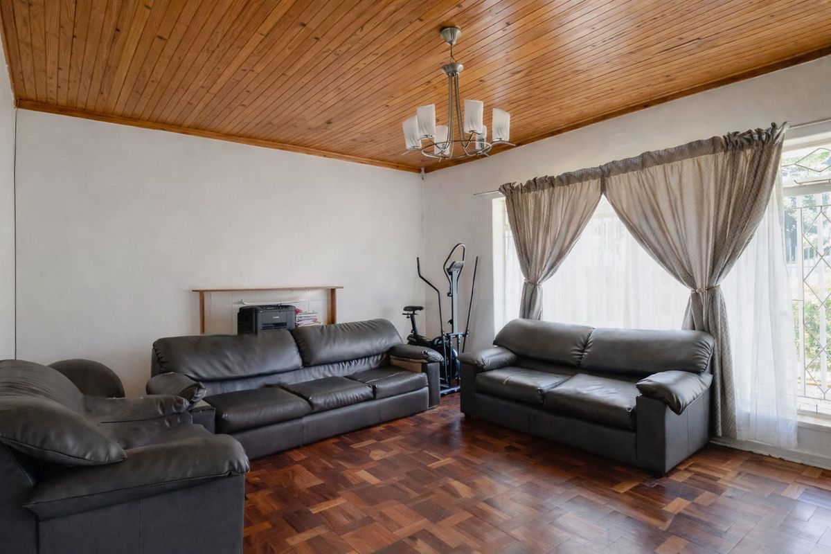 House For Sale in Greenhills - Photo 5