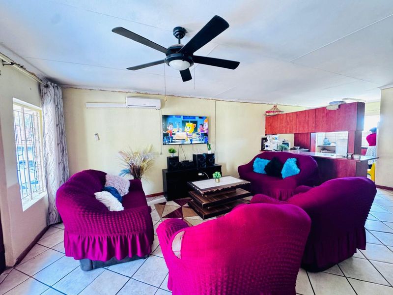 House For Sale in Burgersfort Central - Photo 3