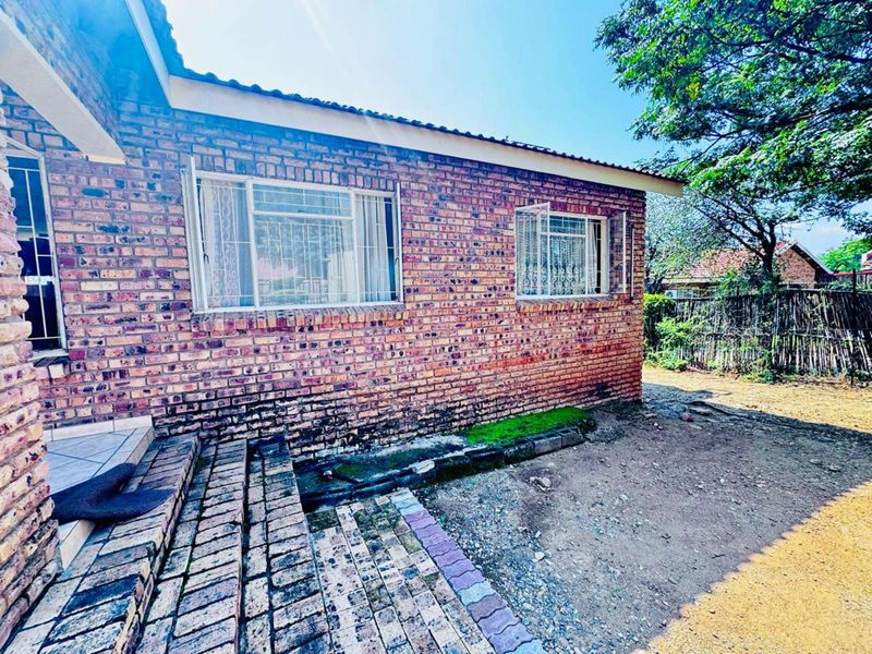 House For Sale in Burgersfort Central - Photo 6