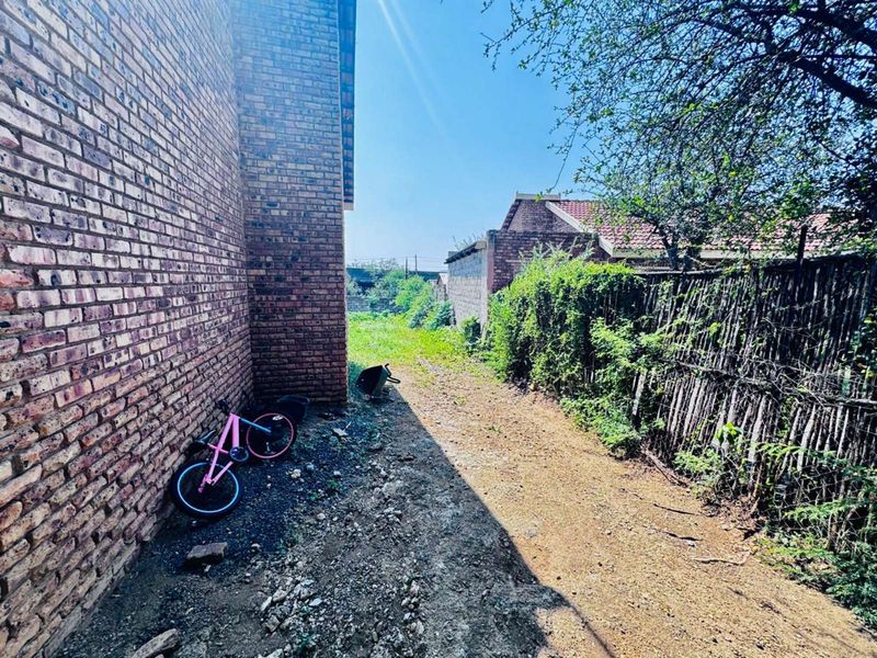 House For Sale in Burgersfort Central - Photo 9