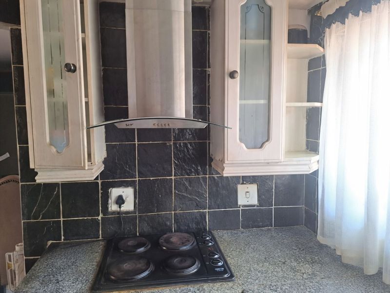 Townhouse For Sale in Ormonde - Photo 4