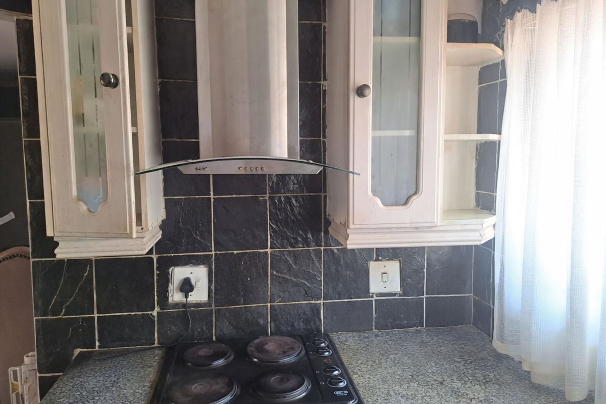 Townhouse For Sale in Ormonde - Photo 4