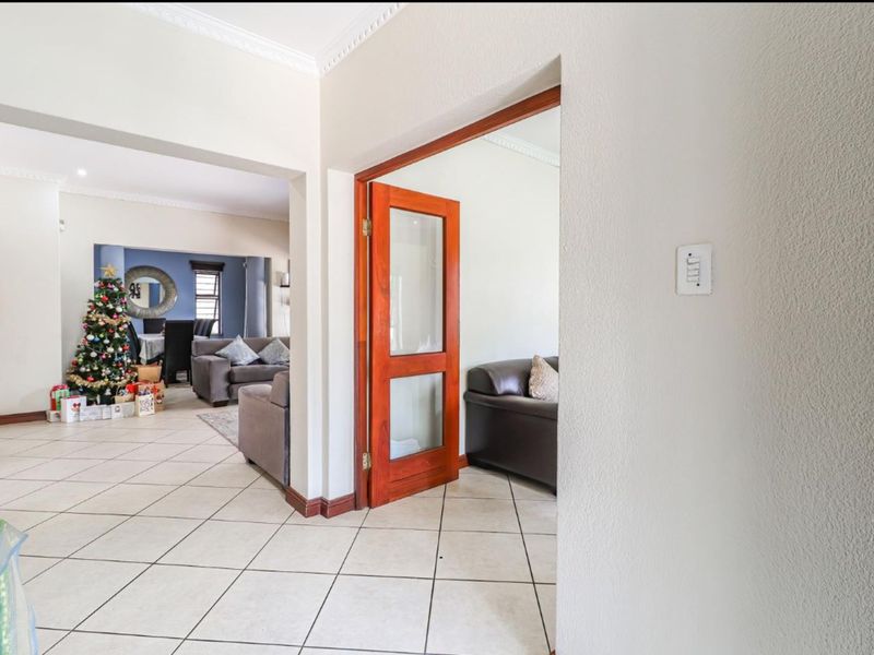 House For Sale in Edenburg - Photo 3