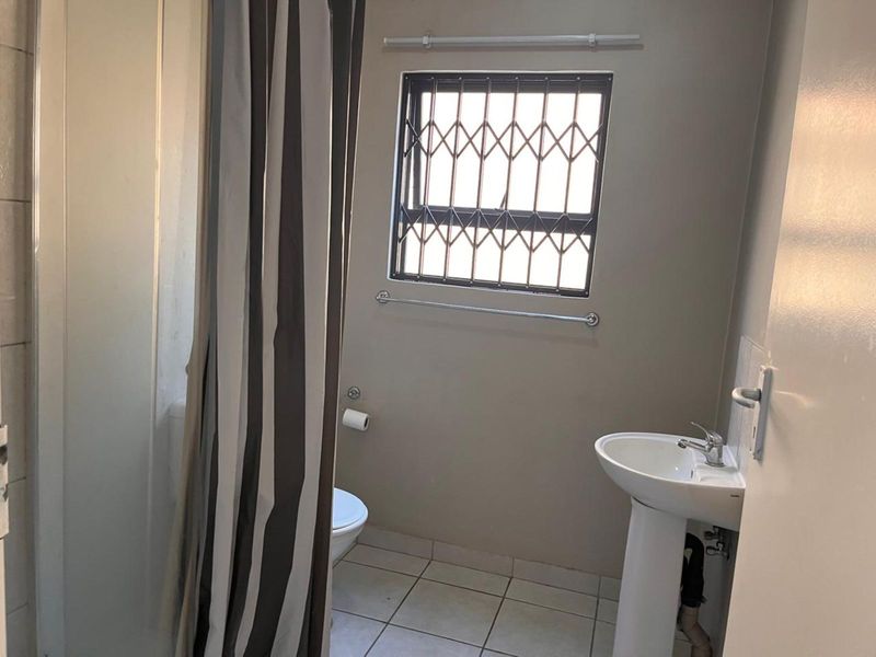 House For Sale in Terra Nova - Photo 6