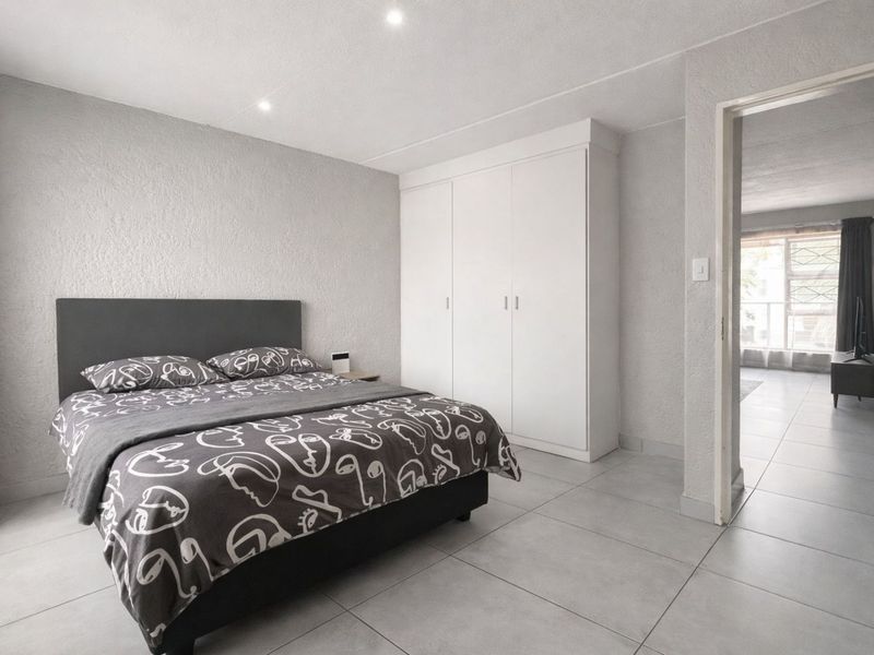 Apartment To Rent in Paulshof - Photo 6